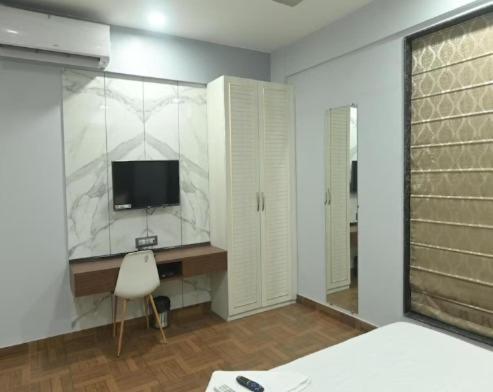 Nk7 Newtown Hotel Колката Екстериор снимка